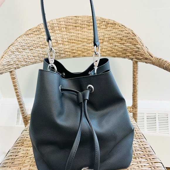 Black lacoste bucket bag - Picture 2 of 3